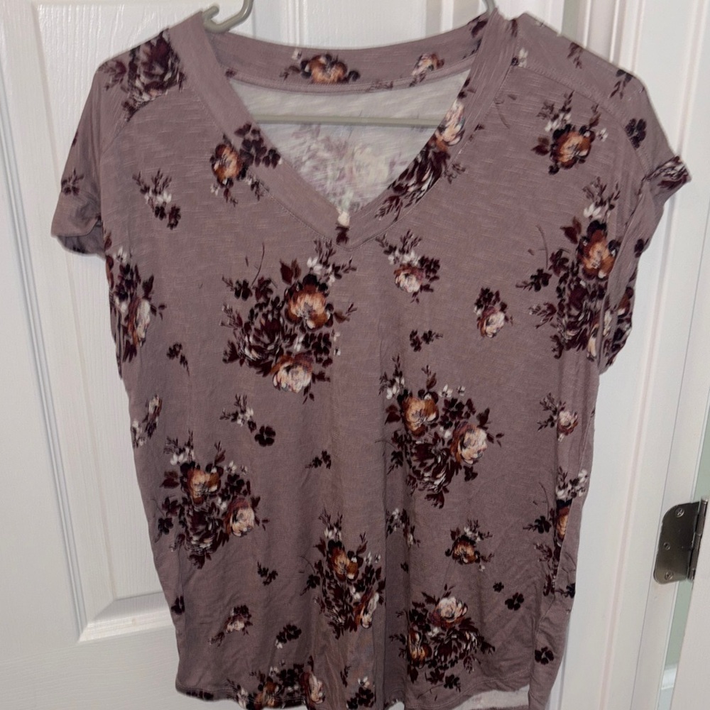 Maurices Floral V-Neck Short Sleeve Top - Mauve Floral